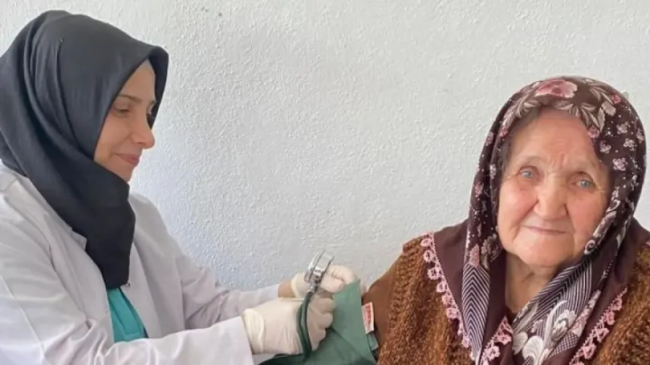 Bartın’da Köylerde Kanser Taraması Seferberliği: Erken Tanının Önemi Anlatıldı