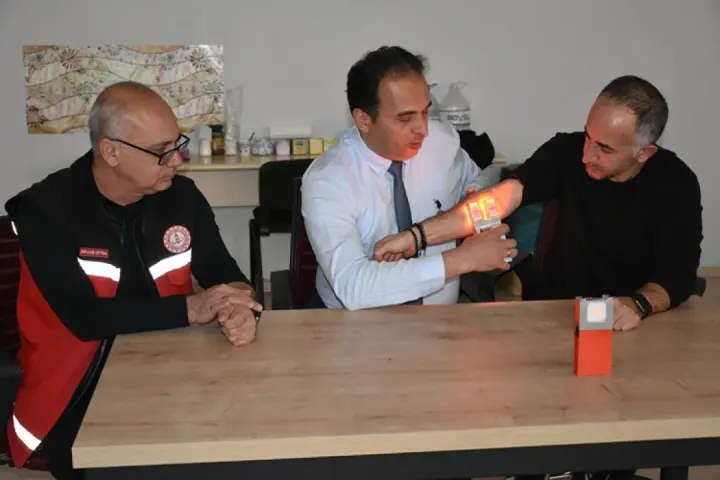 Konya’da Geliştirilen “Damar Bulucu” Cihaz Sağlık Çalışanlarının İşini Kolaylaştıracak
