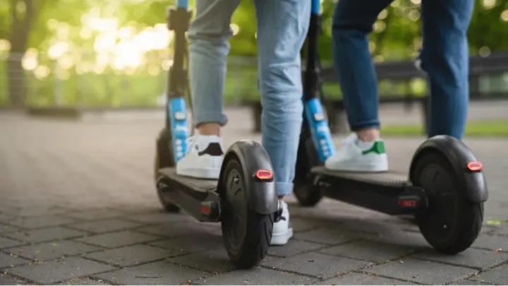 E-Scooter Kazalarında Risk Alarmı: Baş ve Beyin Travmaları Daha Fazla Görülüyor