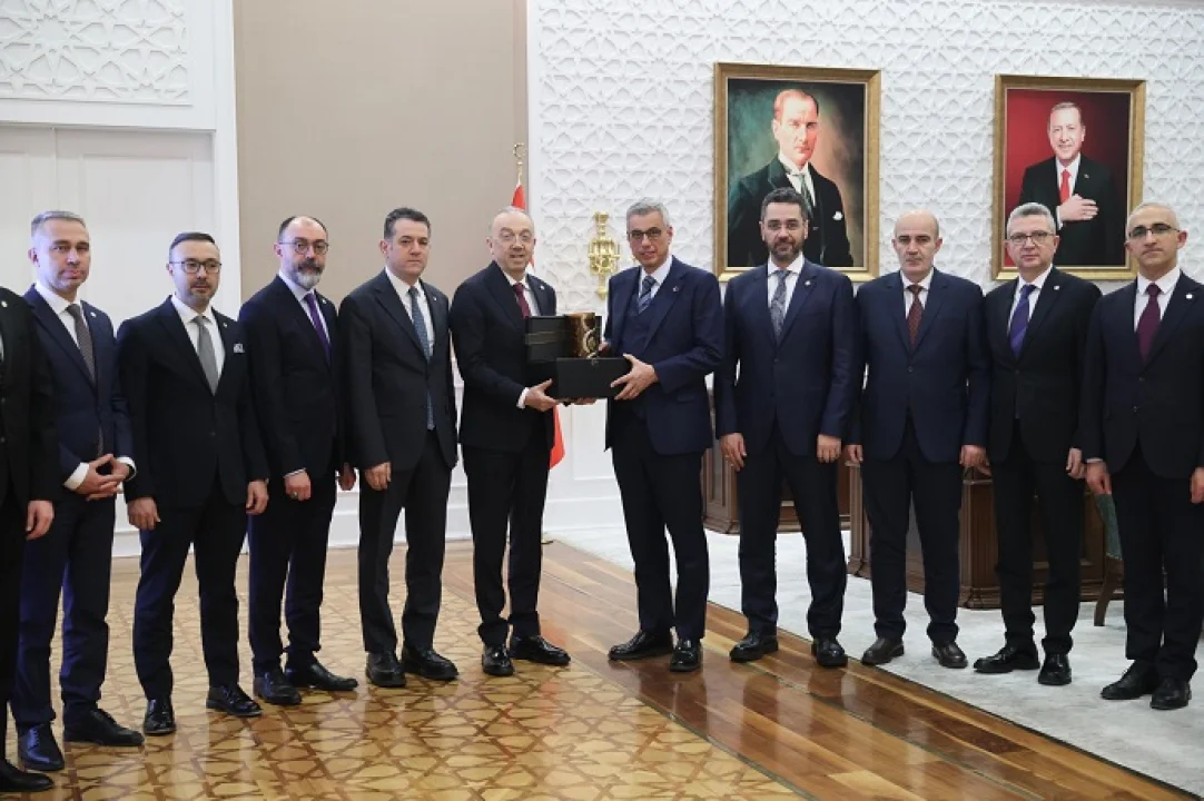 Sağlık Bakanı Prof. Dr. Kemal Memişoğlu’na Türk Eczacıları Birliği’nden Ziyaret