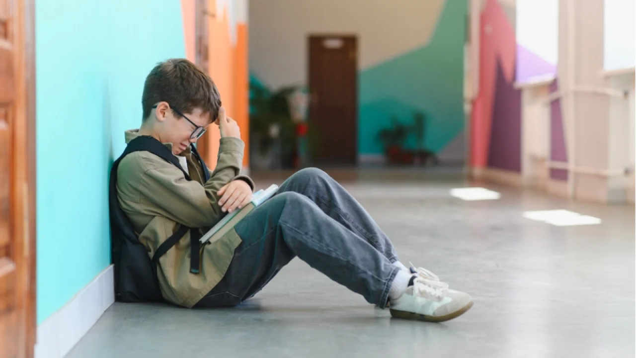 Akran Zorbalığının 7 Kritik Belirtisi: Uzmanından Ailelere 9 Etkili Önlem