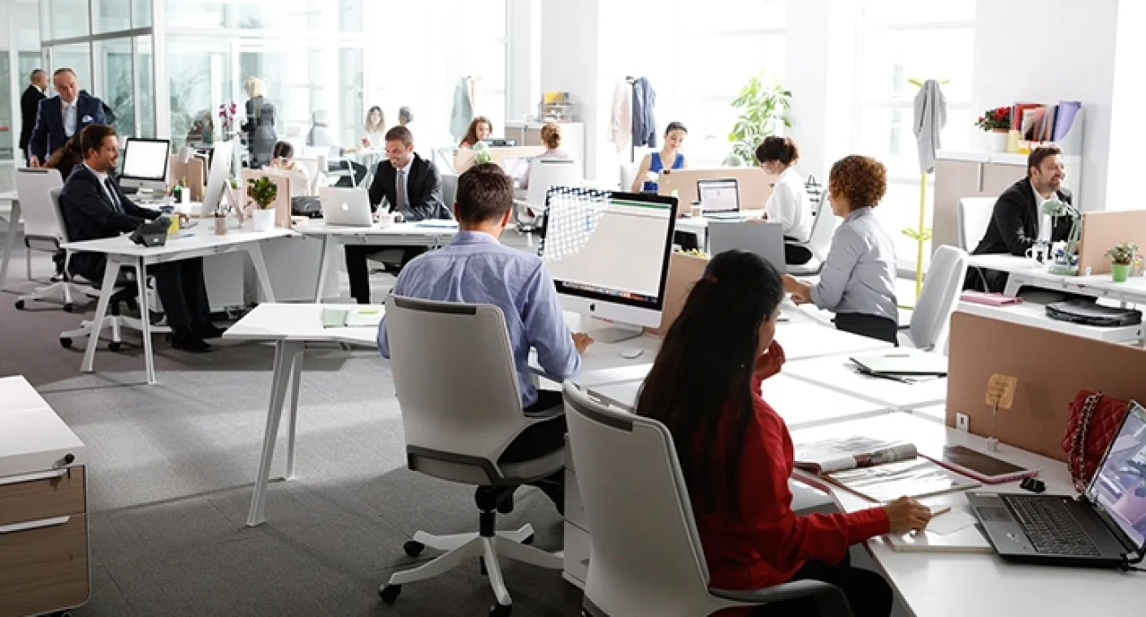 Ofis Ortamlarında Solunum Sağlığına Dikkat: Toz ve Yetersiz Havalandırma Riskleri