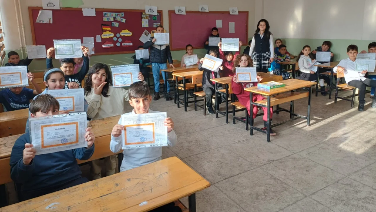 Uzmandan Karne Döneminde Ailelere Uyarı: Başarısızlığın Sorumluluğu Sadece Çocuğa Yüklenmemeli