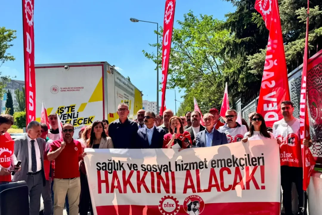 DİSK: Dev Sağlık-İş Toplu Sözleşme Barajını Aştı, Yetki Başvurusu Yapılacak