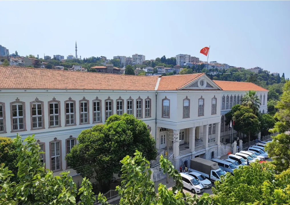 İzmir İl Sağlık Müdürlüğü’nde 'Hard Disk' Skandalı: Personelin İşine Son Verildi, Savcılığa Suç Duyurusu Yapıldı